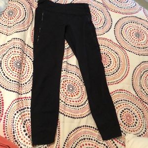 Lululemon 7/8 Size 4 black leggings